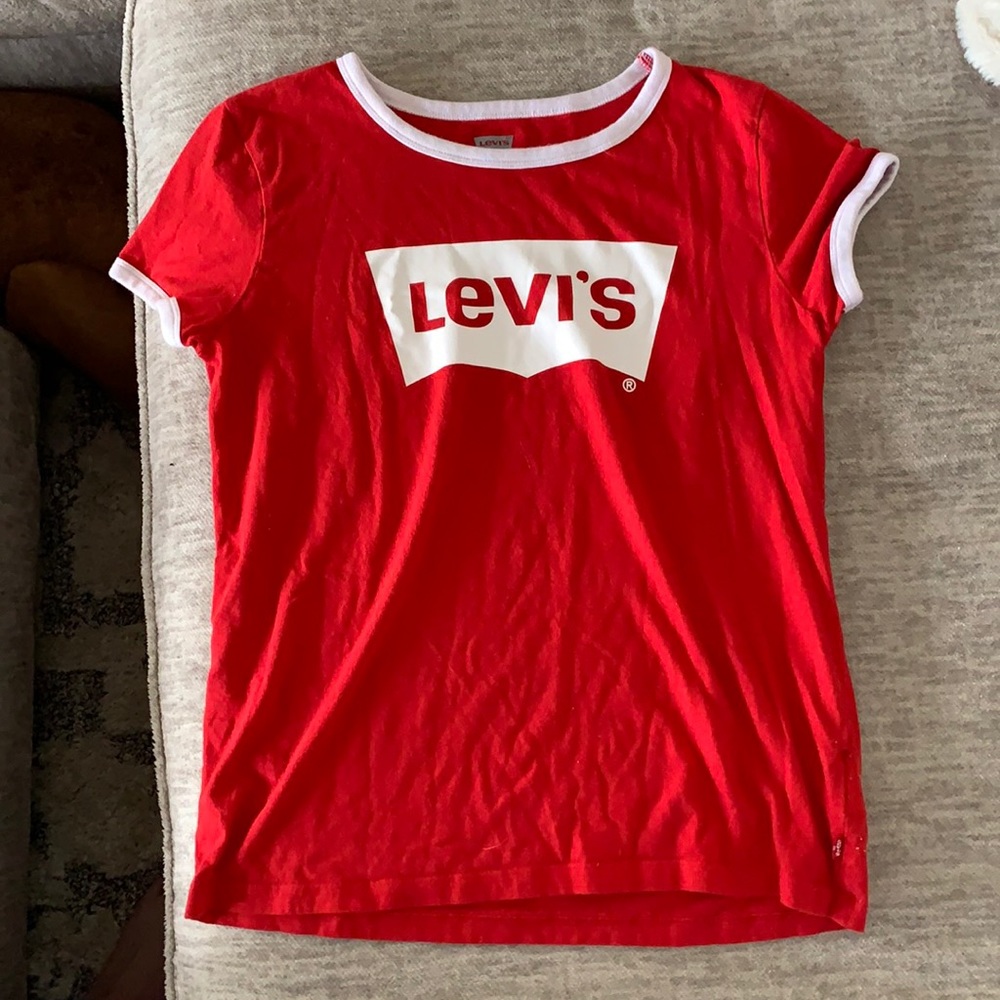 Levi’s girls tee! XL! Nothing wrong!